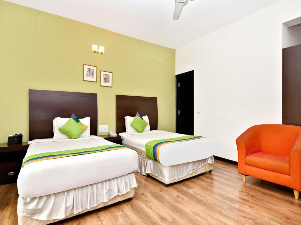 Treebo Trend Sterling Suites Inn Bangalore Exterior foto